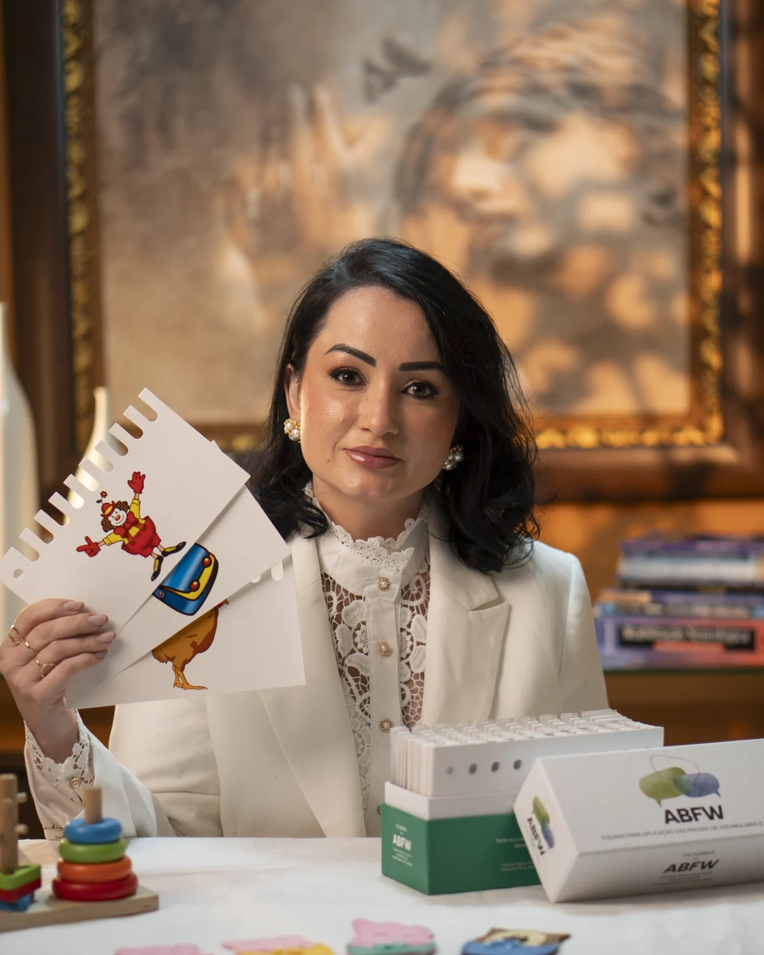 Millena Garonce, fonoaudióloga do Instituto Fonnare, durante uma avaliação